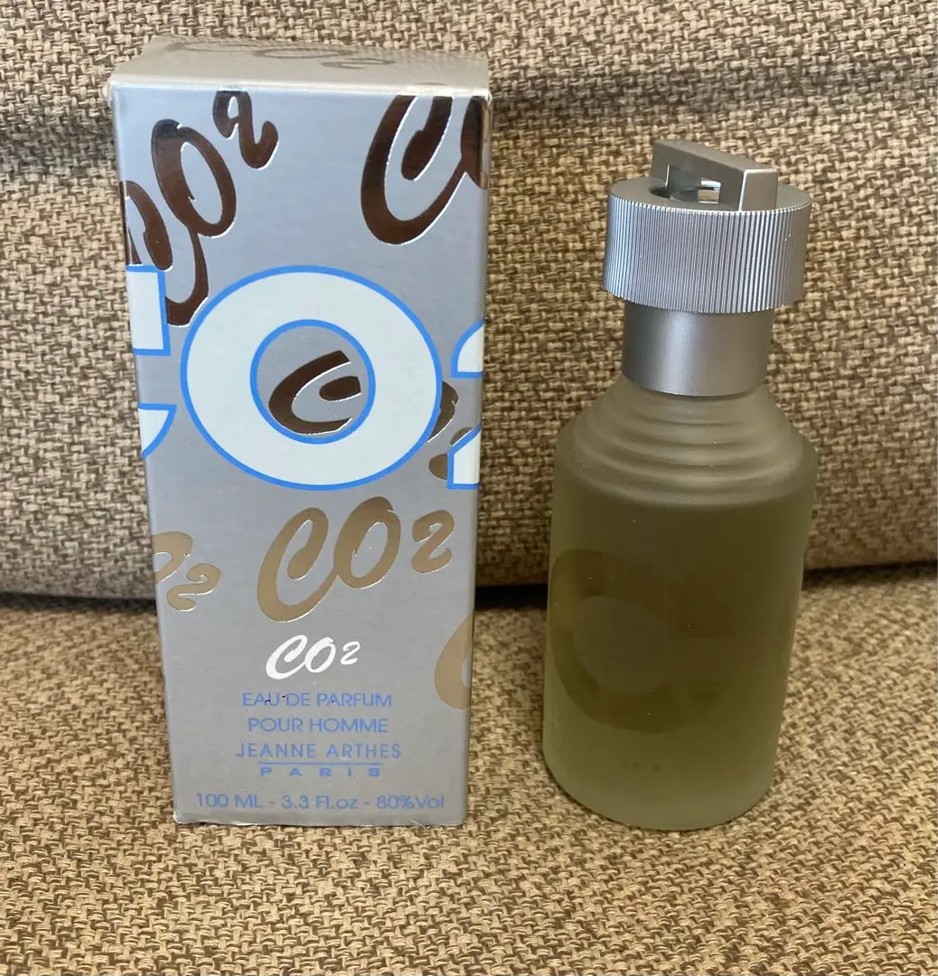 JEANNE ARTHES CO2 香水 100ml 2種セット ほぼ未使用 JEANNE ARTHES - ジャンヌアルテス JEANNE ARTHES CO2 ブラック