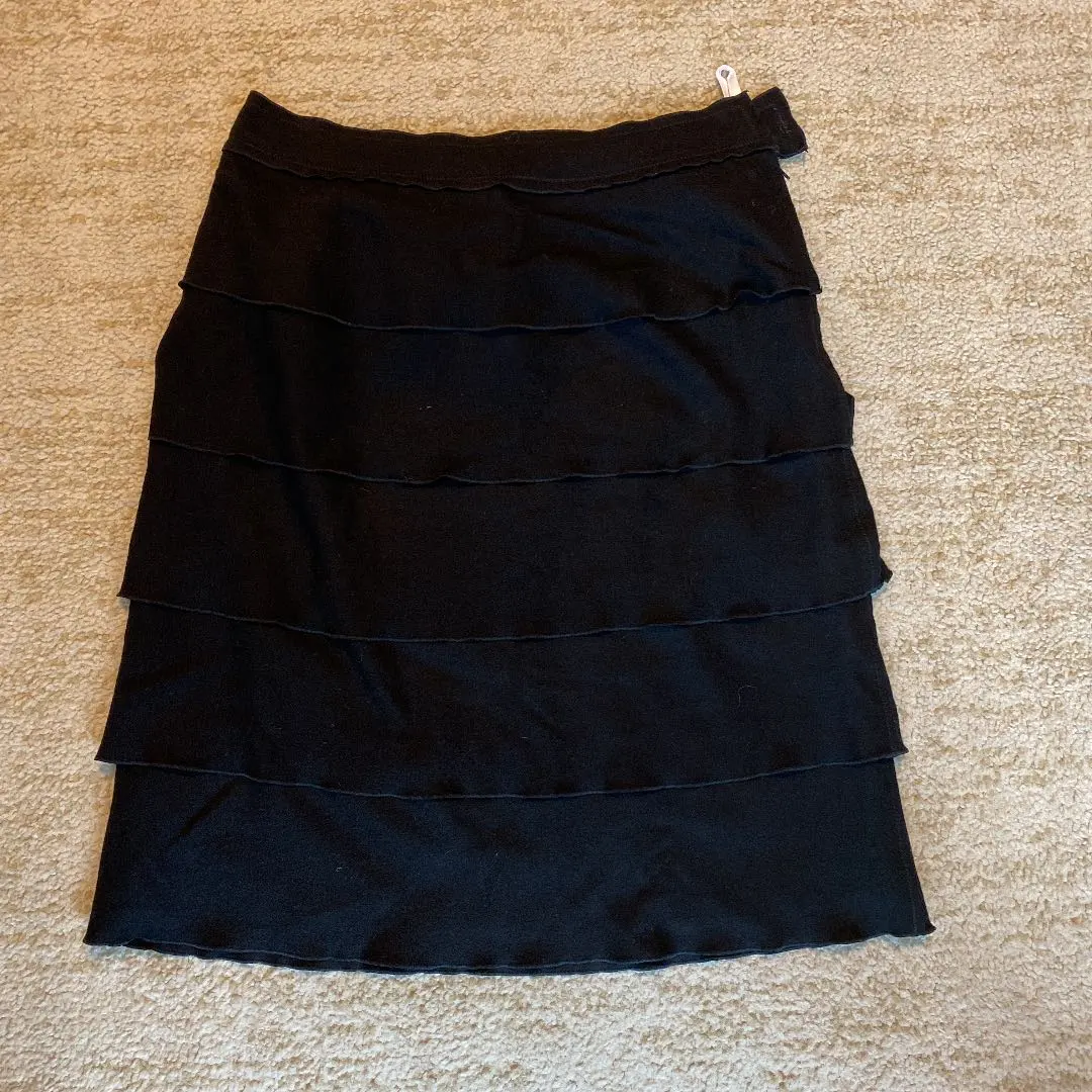 Thumbnail of Pinore Knee-length skirt 40