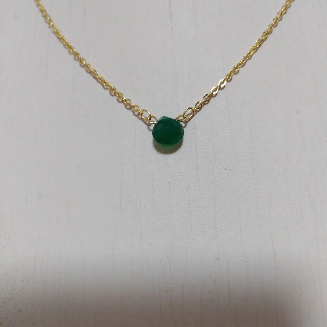 Thumbnail of Simple necklace with a 43cm natural green garnet