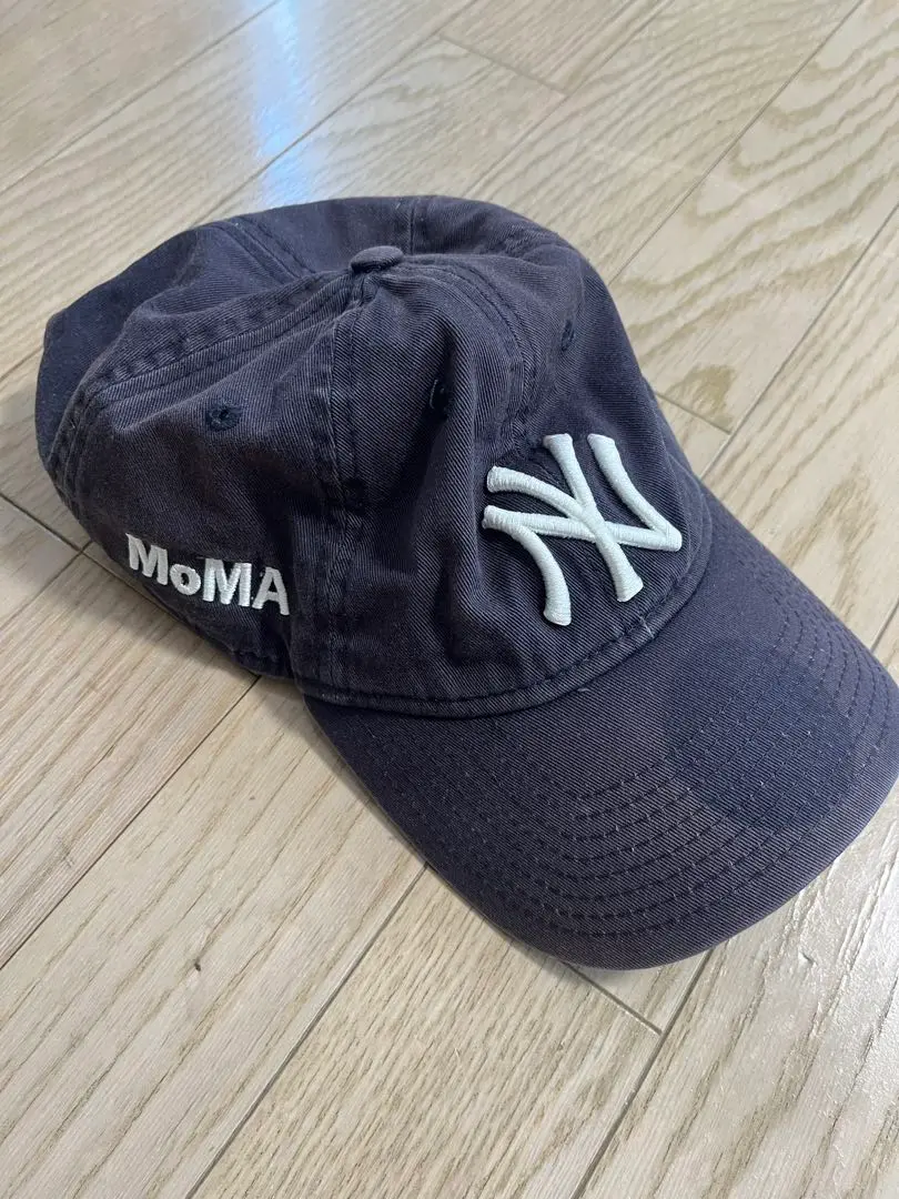 ヤンキース　moma　（モマ）　ベースボールキャップ　グレー NY ヤンキースキャップ ストームグレー MoMA Edition(ストーム