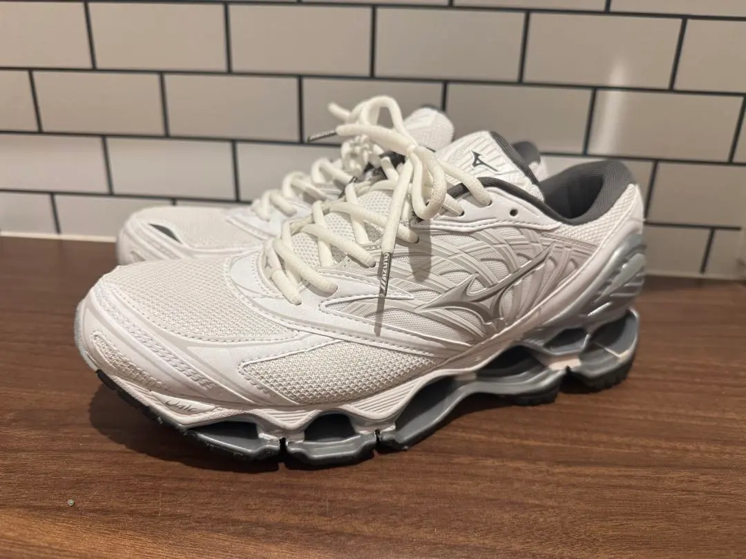 Thumbnail of MIZUNO WAVE PROPHECY LS