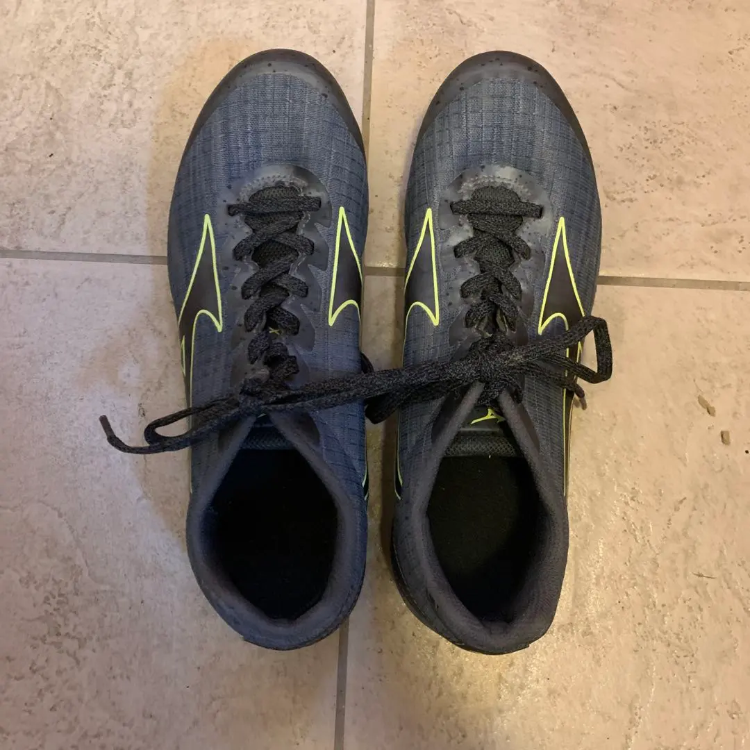 Thumbnail of Mizuno spiked shoes