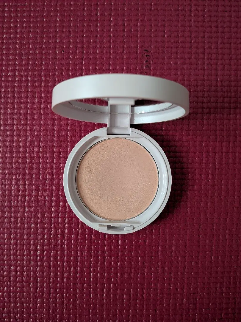 ETVOS 礦物 UV 無縫遮瑕蜜粉餅 自然米色 的縮圖