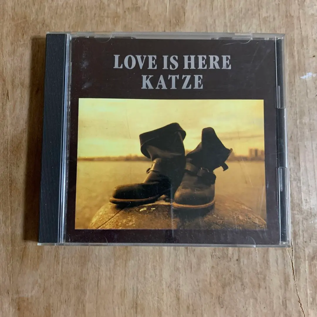 KATZE LOVE IS HERE 初回限定盤 Amazon.co.jp: LOVE IS HERE: ミュージック