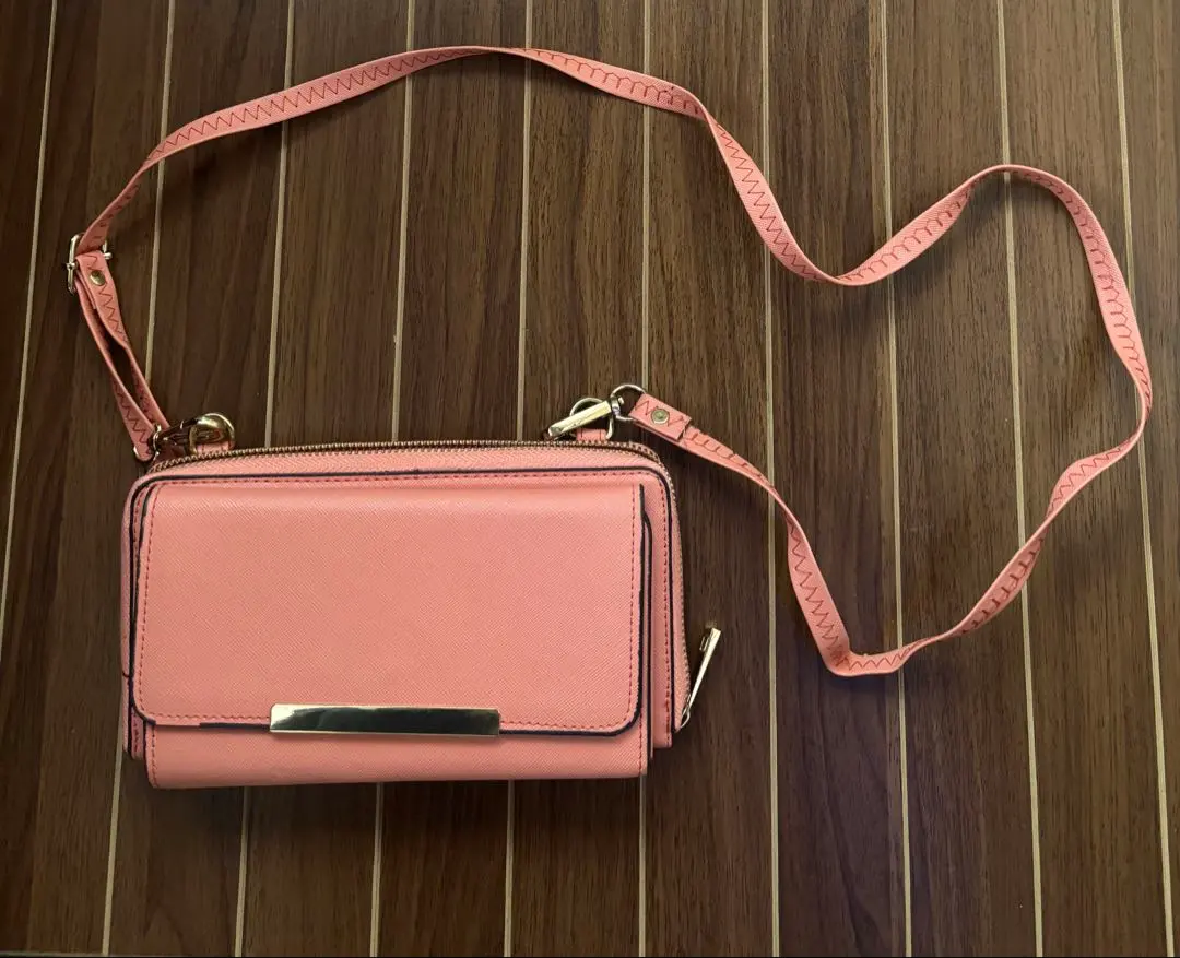 Thumbnail of Pink shoulder bag with two compartments
