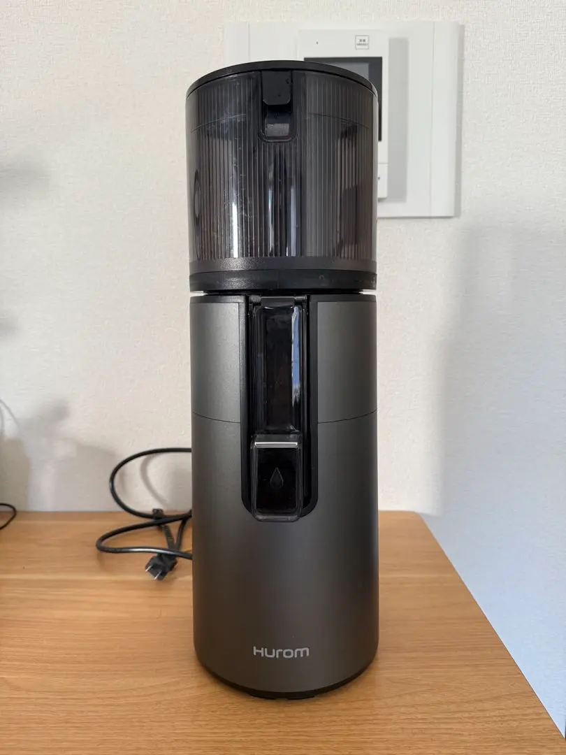 値下げ★HUROM H400 シルバー　スロージューサー　チタングレー　美品 ヒューロム コールドプレスジューサー H400 シリーズ– HUROM