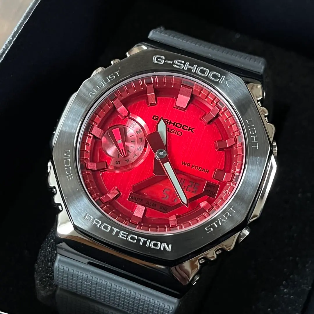 G-SHOCK GM-2100B-4AJF 新品　未使用　腕時計 Amazon.co.jp: [カシオ] 腕時計 ジーショック メタルカバード GM