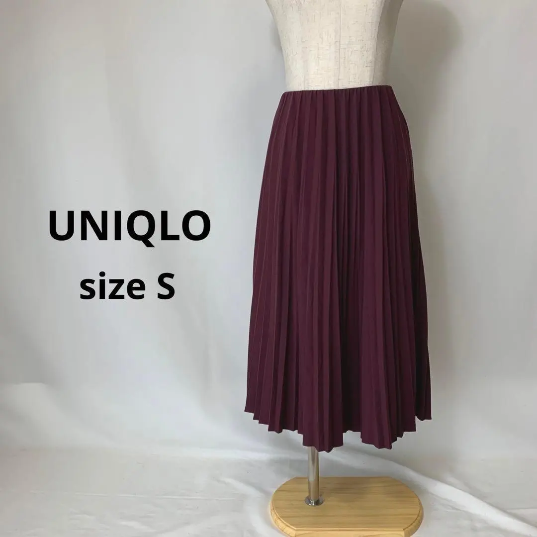 Thumbnail of UNIQLO Crepe Pleated Skirt, Wine Red, Purple, S