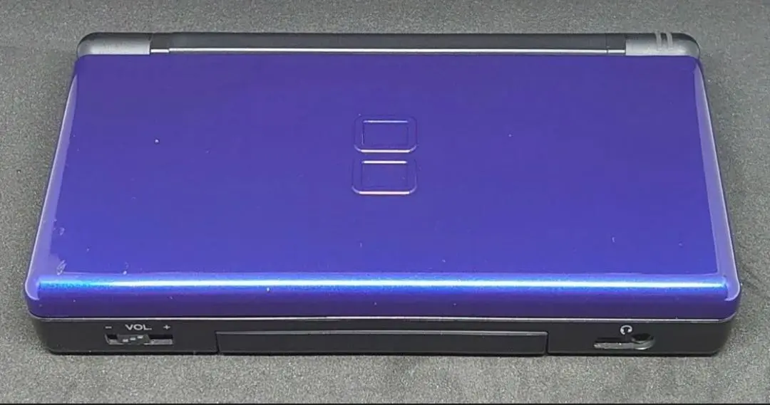 ニンテンドーDS Lite』の新色、コバルトブルー/ブラックが公式