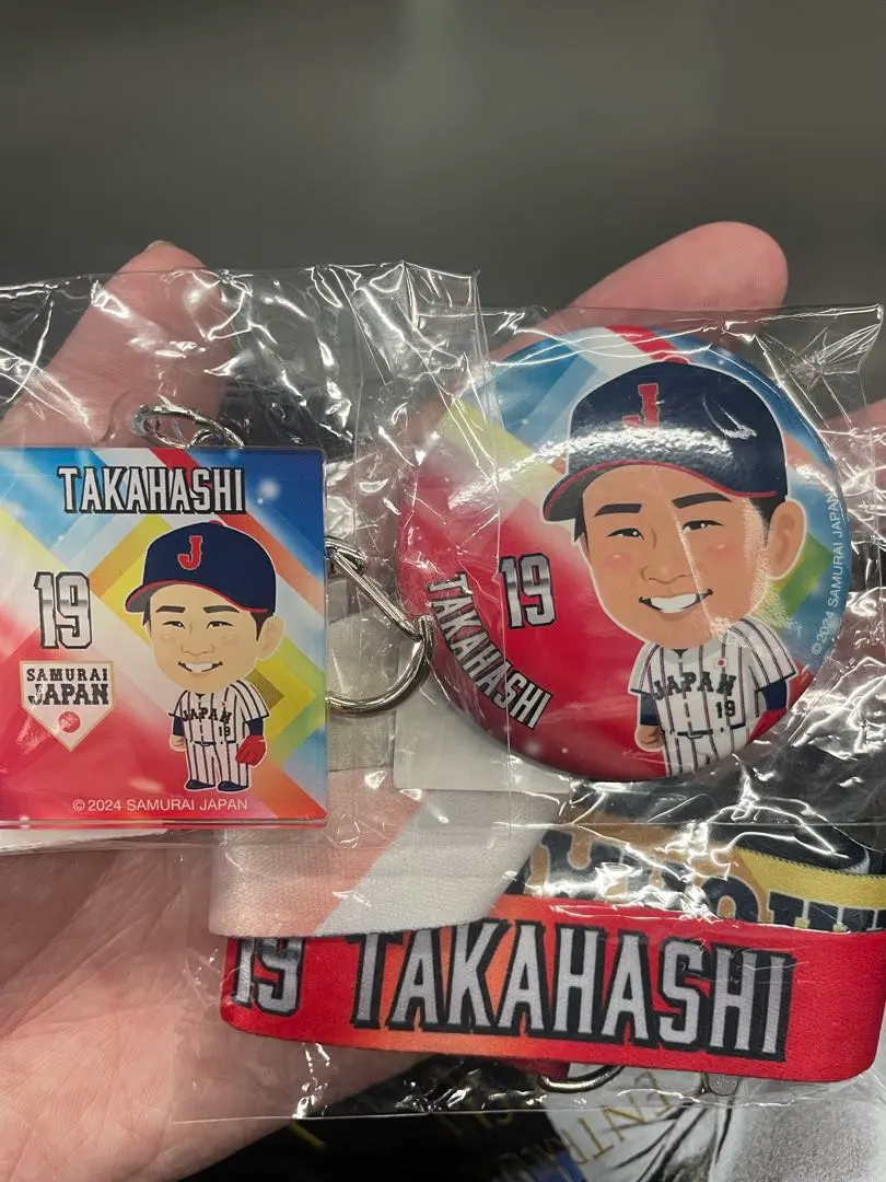 侍ジャパン✕ドラゴンズ 高橋宏斗 缶バッチ４個セット 2025年最新】侍ジャパン 缶バッジ 高橋宏斗の人気アイテム