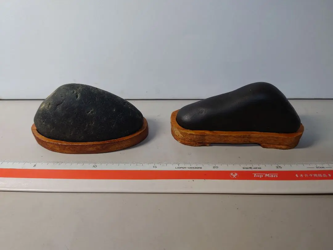信濃美術石博物館】水石 盆栽 四万十川真黒石 ウブ 骨董盆石鑑賞