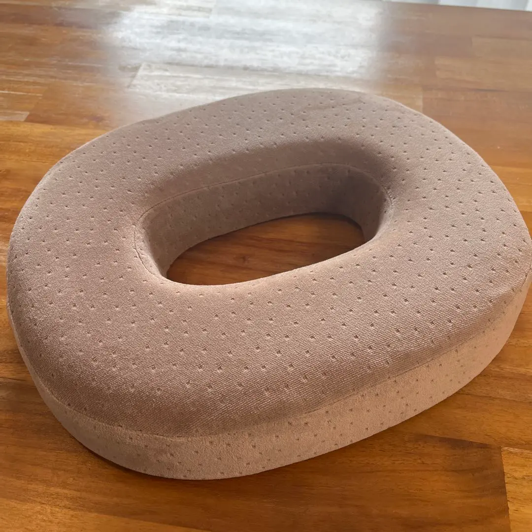 Thumbnail of Final Price Reduction / Round Cushion / Nursing Pillow / Postpartum Care / Childbirth / Akachan Honpo