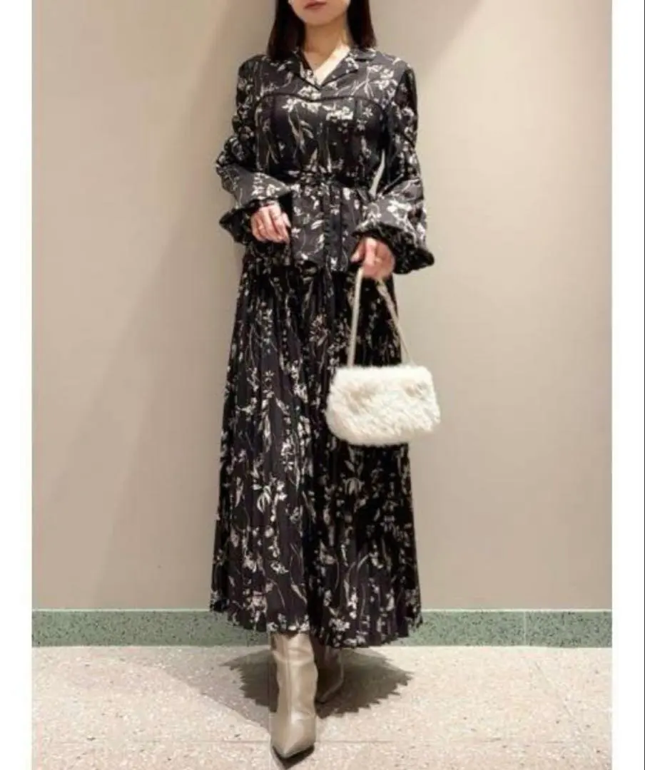 Thumbnail of SNIDEL Vest Detail Print Dress BLK