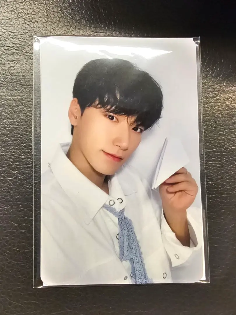 Thumbnail of ATEEZ SAN Destiny's Memories T-shirt trading card