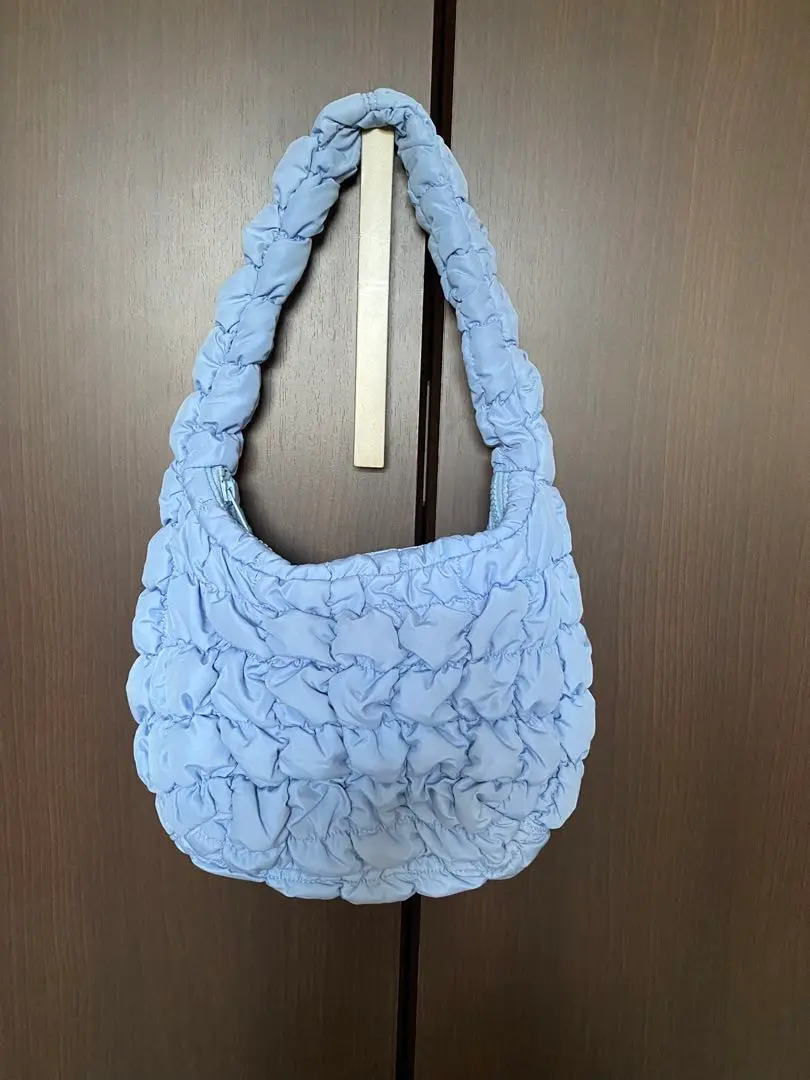 美品✨ cos コス ショルダーバッグ ブルー オーバーサイズ キルティング COS - 【希少】cos キルティングバッグ ブルーの通販 by ヤマ's
