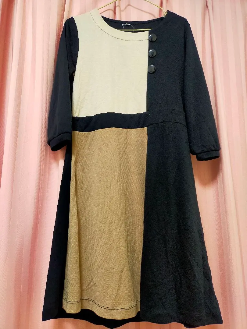 Thumbnail of Autumn dress