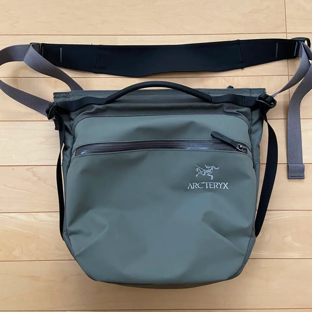 ARC'TERYX × BEAMS BOY ／ 別注 ARRO8