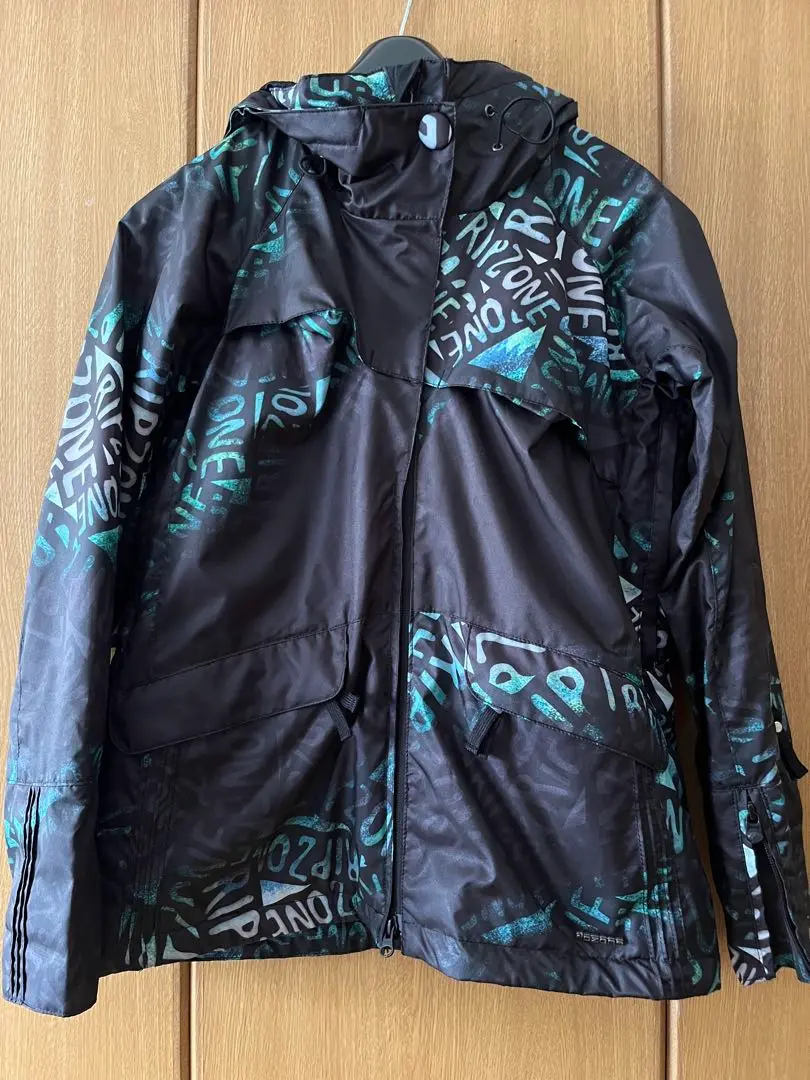 RIPZONE KTS LIMITEDスノーボードウェア リップゾーン上下セット RIPZONE KTS LIMITEDスノーボードウェア リップゾーン上下セット