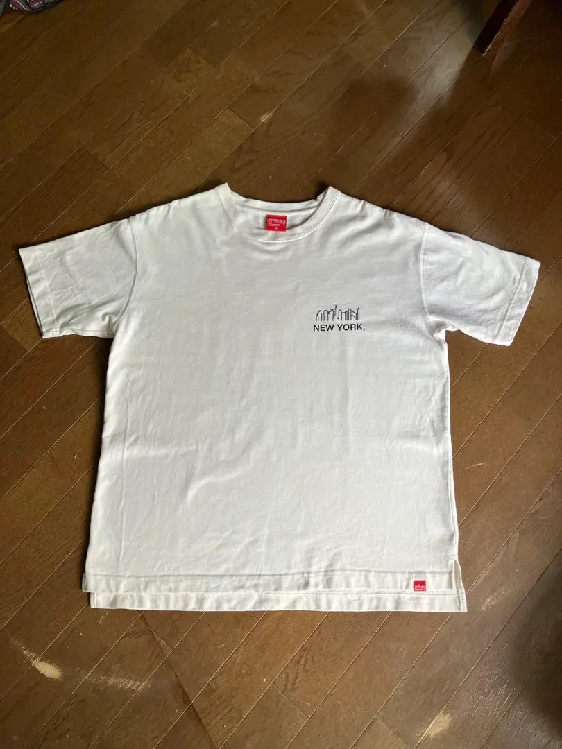 Thumbnail of T-shirt