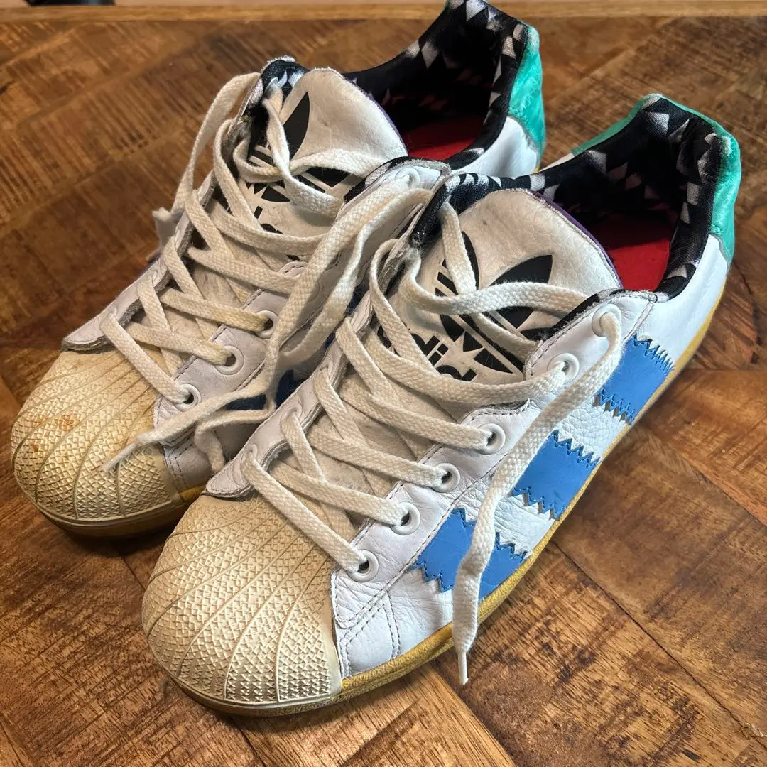 疾風10sアディダスウルトラスター ビッグ刺繍トレフォイルXLマルチカラ- 10sアディダスウルトラスター ビッグ刺繍トレフォイルXLマルチ