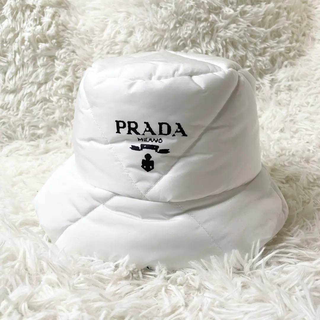2025年最新】prada バケハ lの人気アイテム - メルカリ