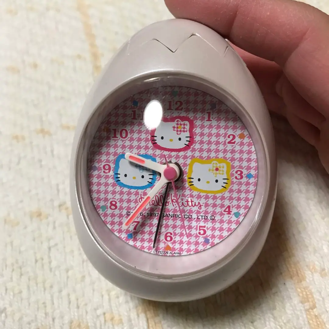 極美品シチズン目覚まし時計キティ公式サンリオ サンリオ ハローキティ 起き上がりこぼしの 目覚まし時計