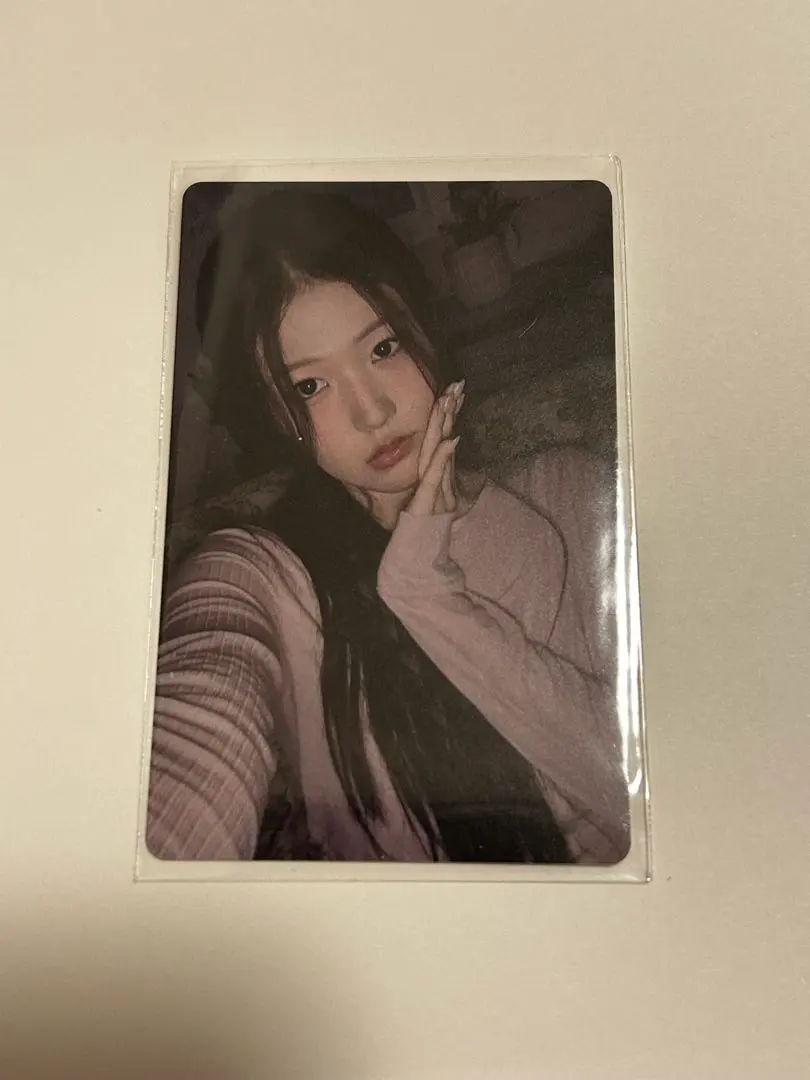 Thumbnail of Izna Jun plus chat reservation benefit trading card N/A