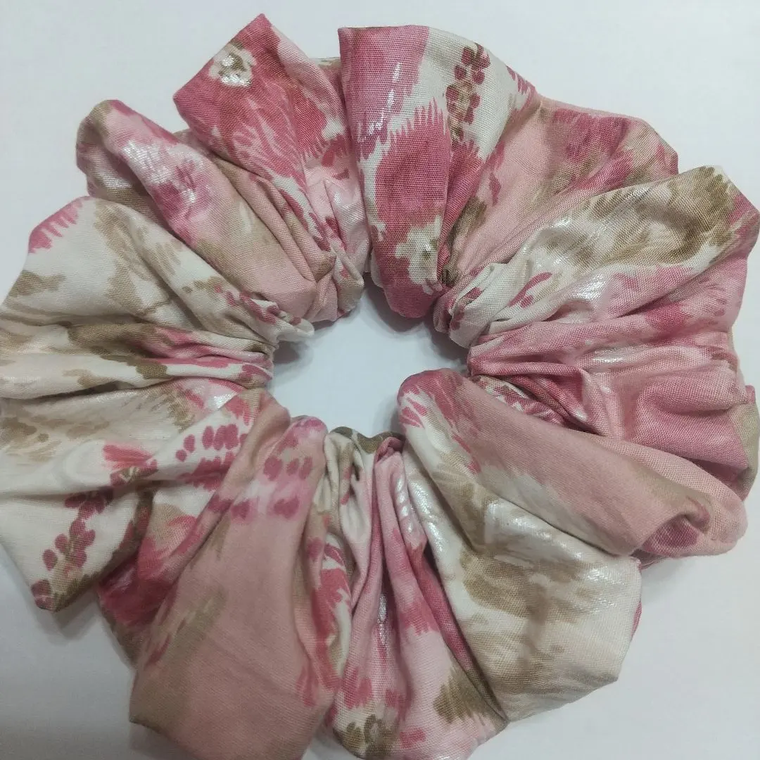 Thumbnail of Elegant classic rose print scrunchie ♡ Handmade