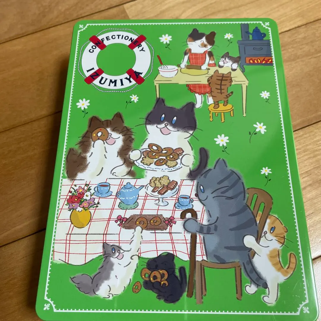 Thumbnail of Steel can with a cat illustration