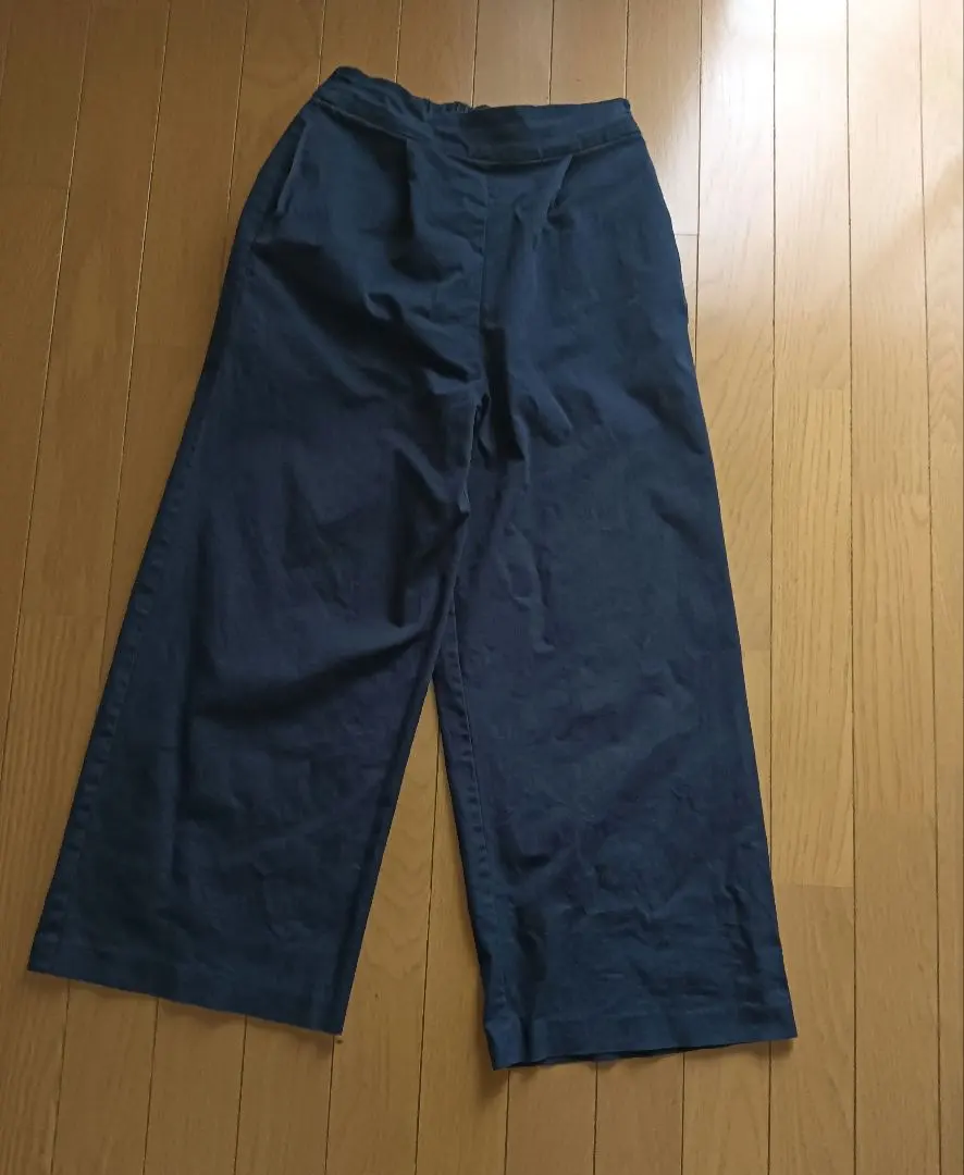 深藍色寬褲 的縮圖