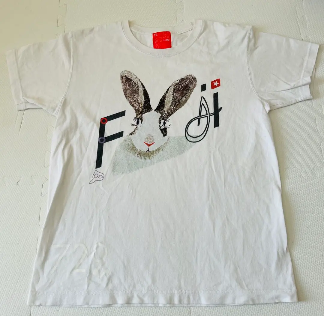 ★★★新品未開封★小沢健二★回転するうさ★Tシャツ★チャコール★Sサイズ★★★ Amazon.co.jp: 小沢健二 うさぎTシャツ : おもちゃ