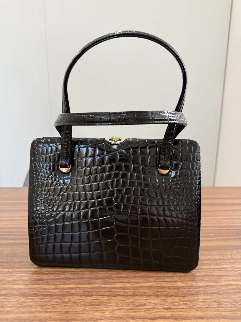 【降價】黑色鱷魚紋手提包 箱型 的縮圖