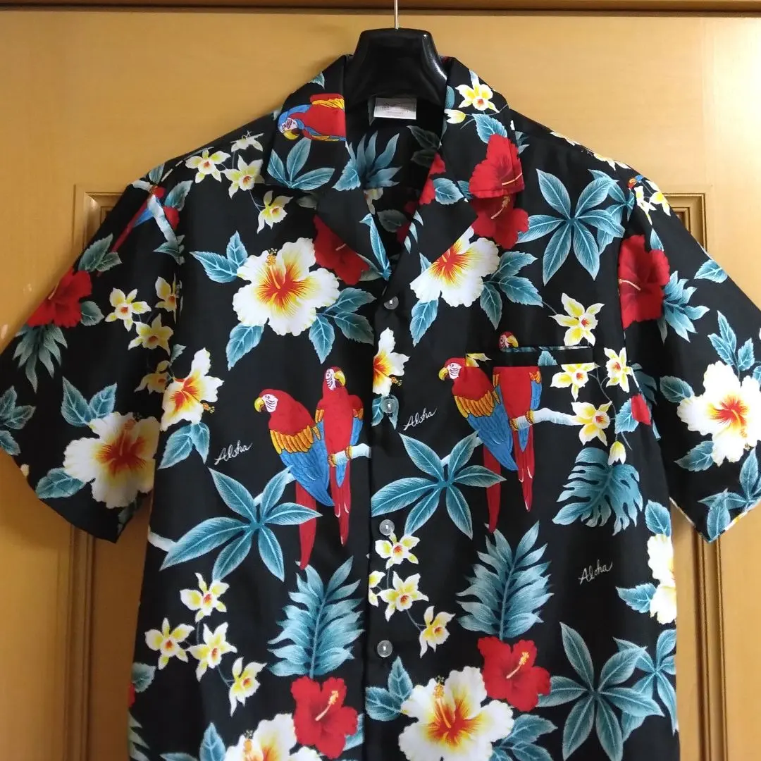 Thumbnail of Unused Vintage Hibiscus Parrot Aloha 90s Hawaiian Shirt