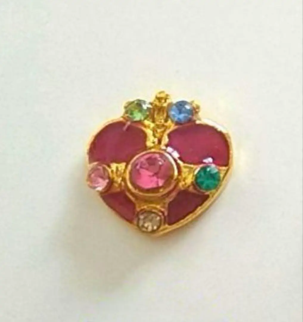 Thumbnail of Heart-shaped body piercing, 16G