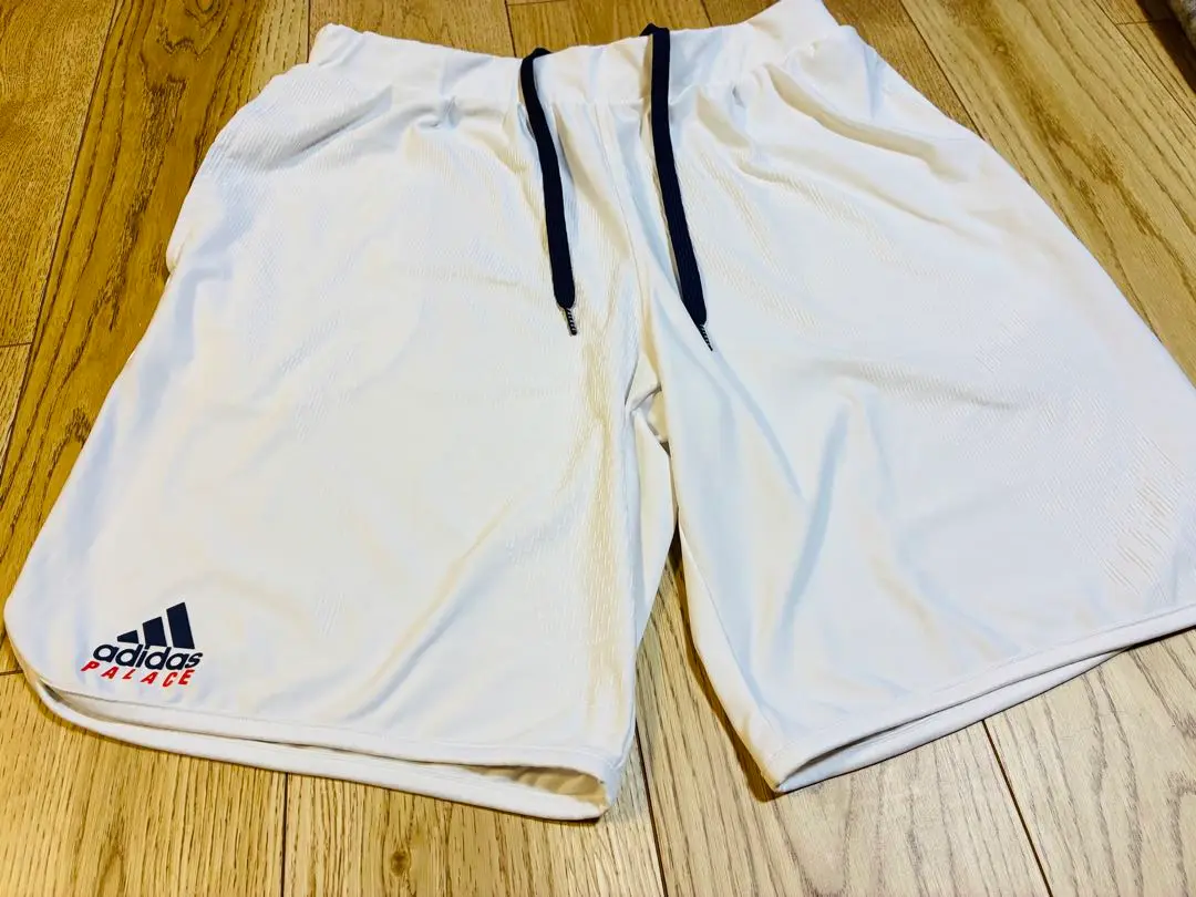 2025年最新】palace adidas ショートの人気アイテム - メルカリ