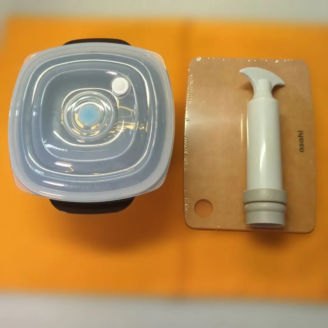 朝日輕金屬 真空保鮮飯桶 真空幫浦 微型砧板S 的縮圖