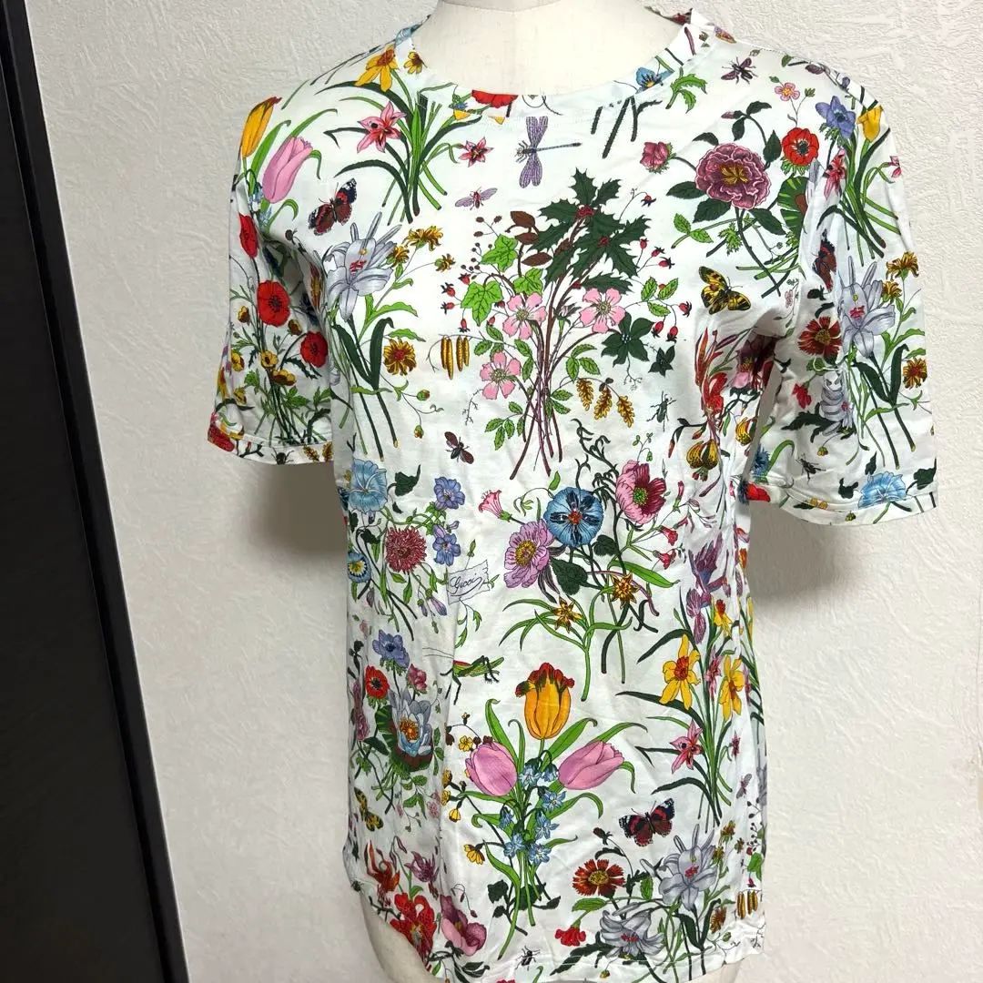 GUCCI フローラル　花柄 半袖Tシャツ ブラウス ネイビー Mサイズ 夏 GUCCI フローラル 花柄 半袖Tシャツ ブラウス ネイビー Mサイズ