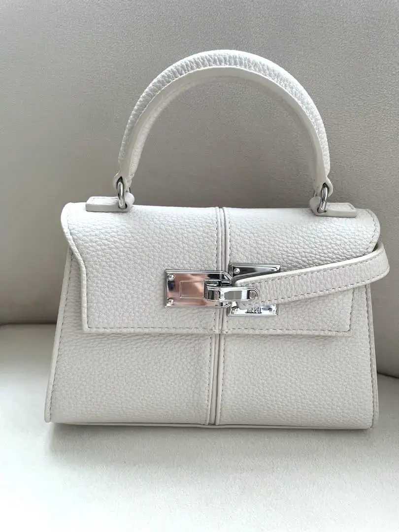 タイムセール♡JWPEI eliseトップハンドルバッグホワイト Elise Top Handle Bag - White | JW PEI