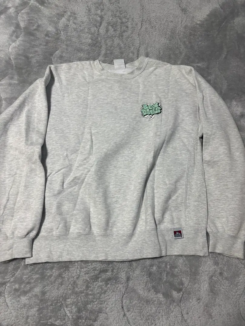 Thumbnail of Gray Sweatshirt Trainer Graphic