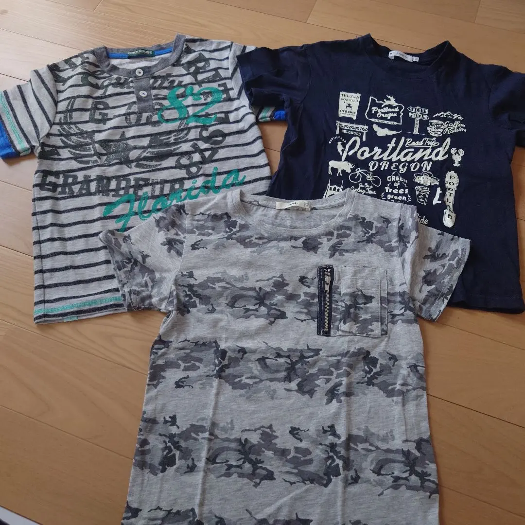 Thumbnail of T-shirt 3-piece set, size 140