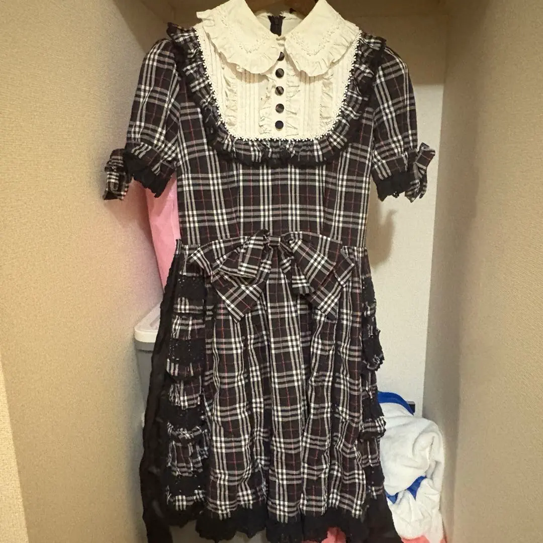 安德羅米歐 黑色格紋洋裝 的縮圖