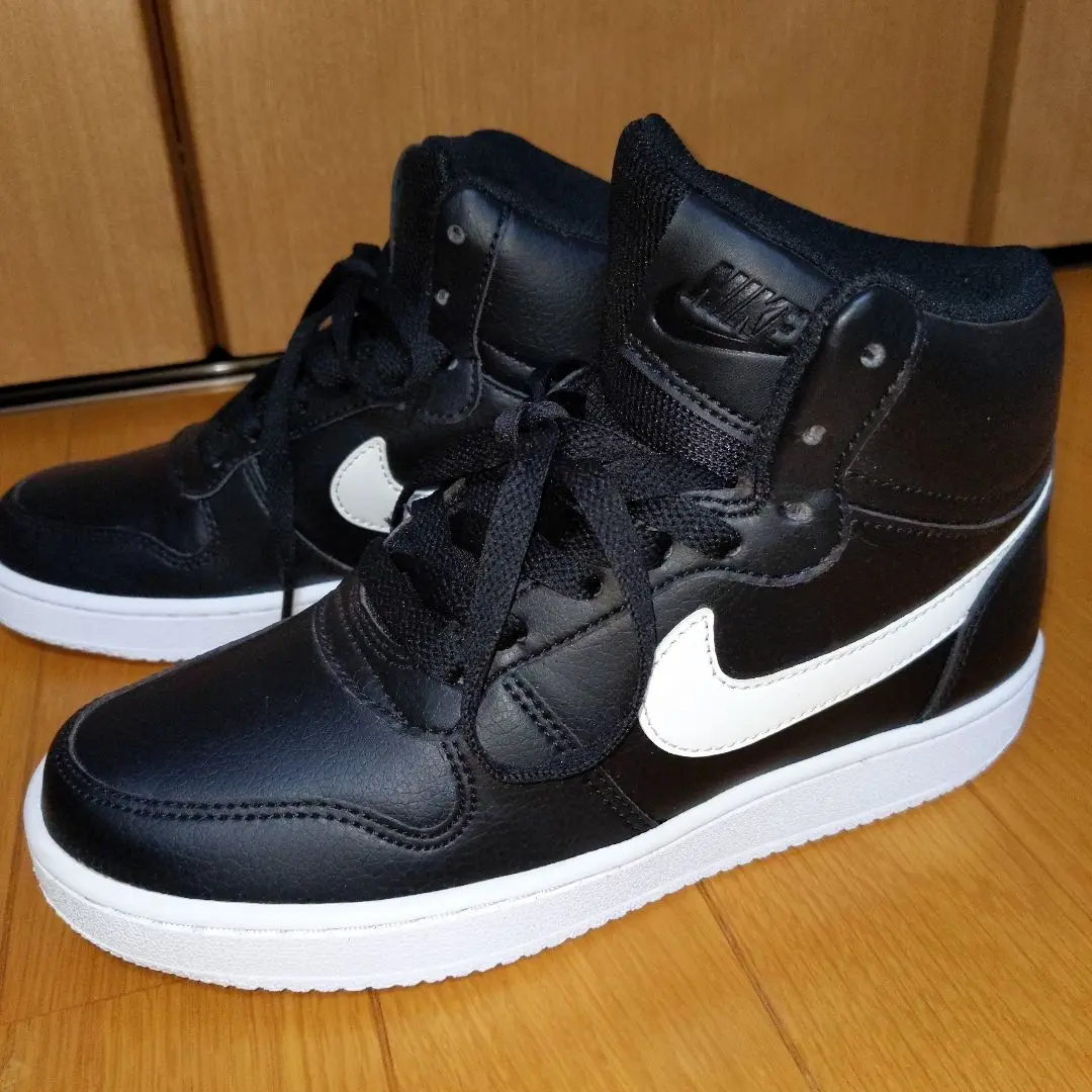 2025年最新】nike ebernon mid slの人気アイテム - メルカリ