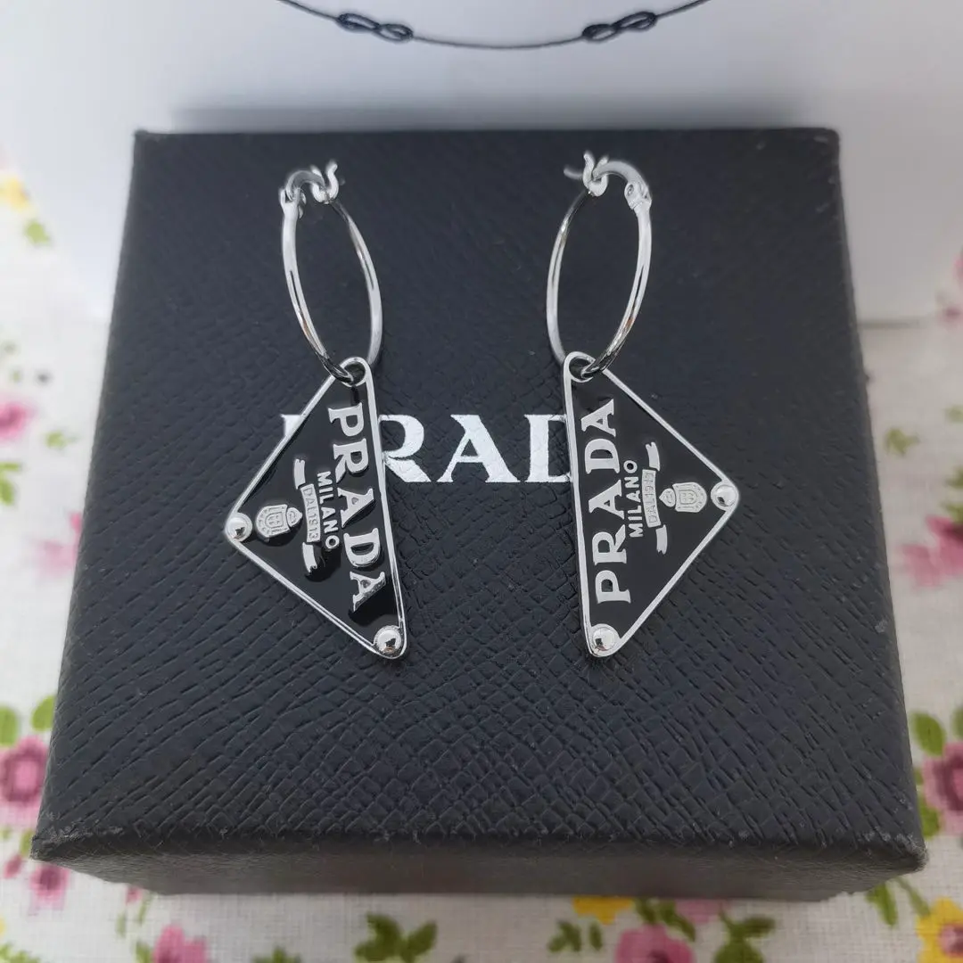 2025年最新】PRADA レディース ピアス(両耳用)の人気アイテム
