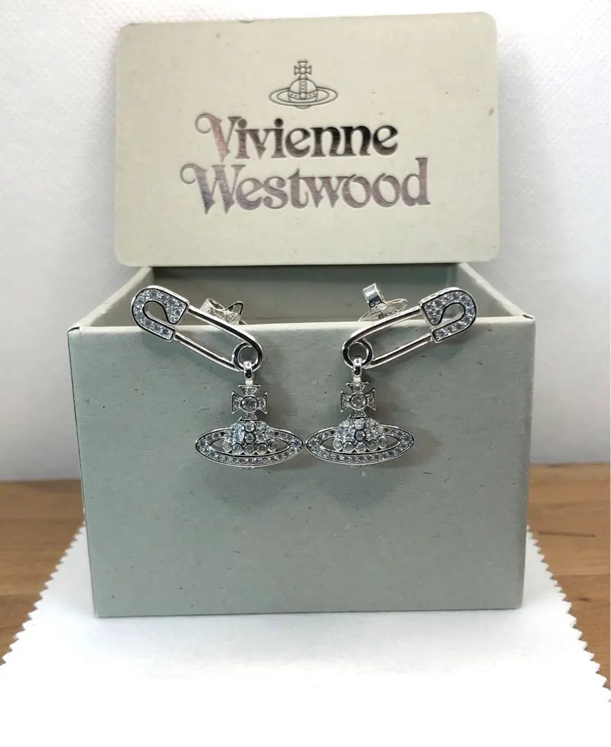 Vivienne Westwood ヴィヴィアンウエストウッドVivienne Jubilee