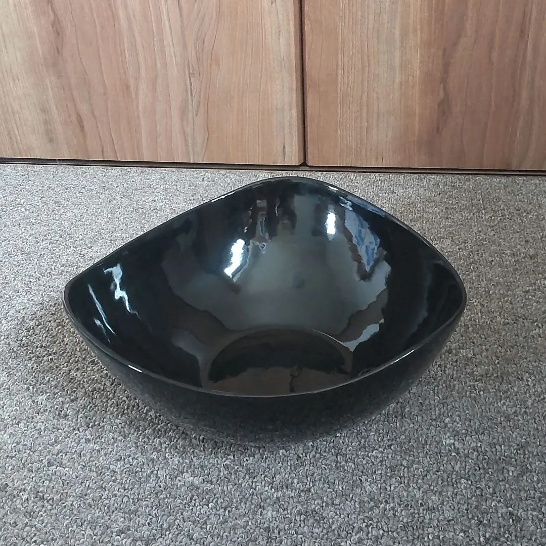 Thumbnail of Vietnamese Bat Trang Bowls for Japanese, Western, and Chinese Cuisine