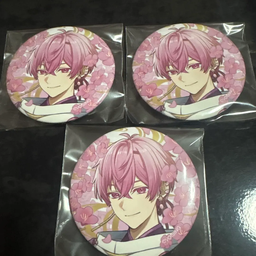 Thumbnail of Irei 2025 New Year's Can Badge, NAIKO (full body)