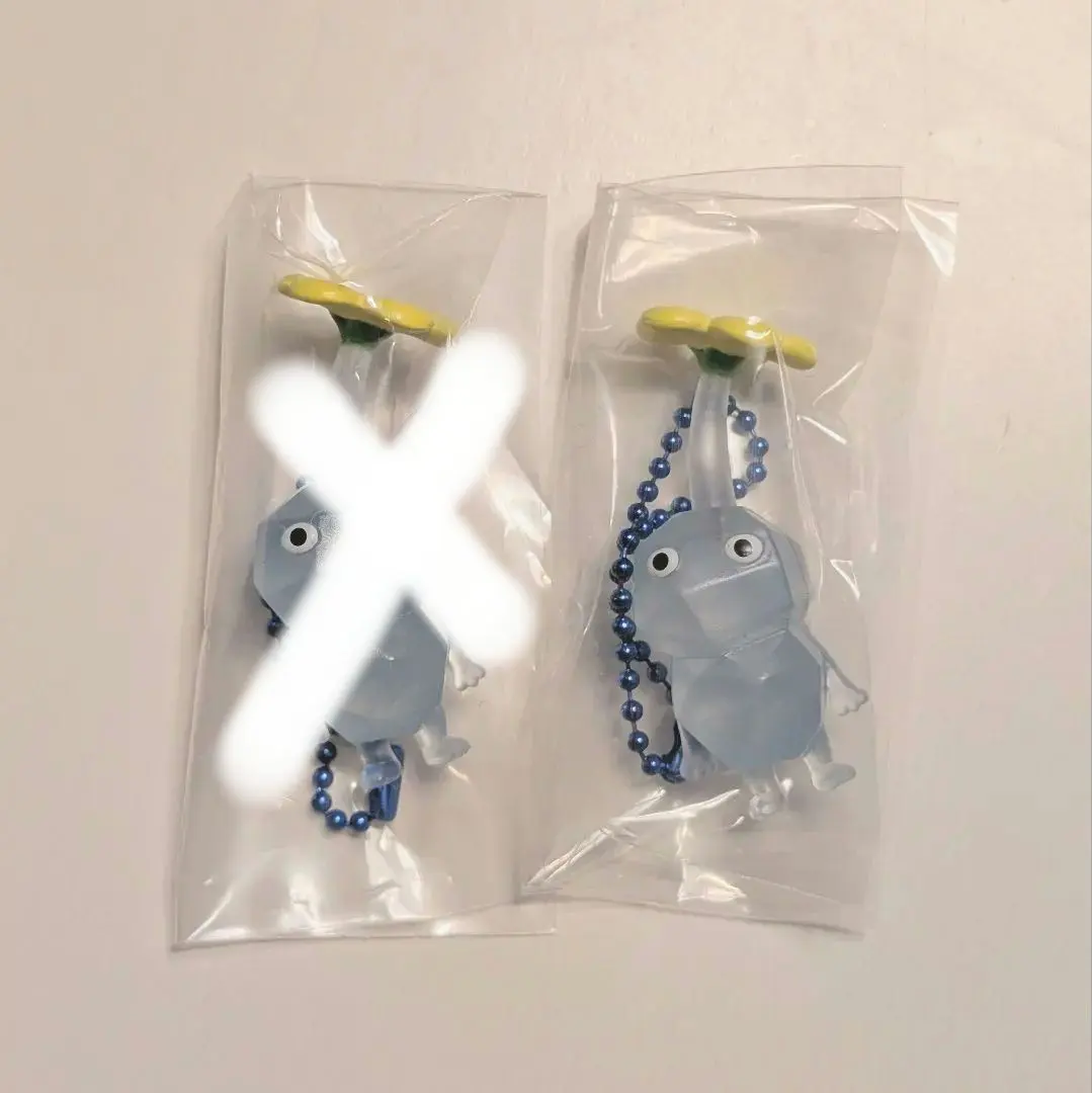 Thumbnail of Ice Pikmin Keychain - 1 piece