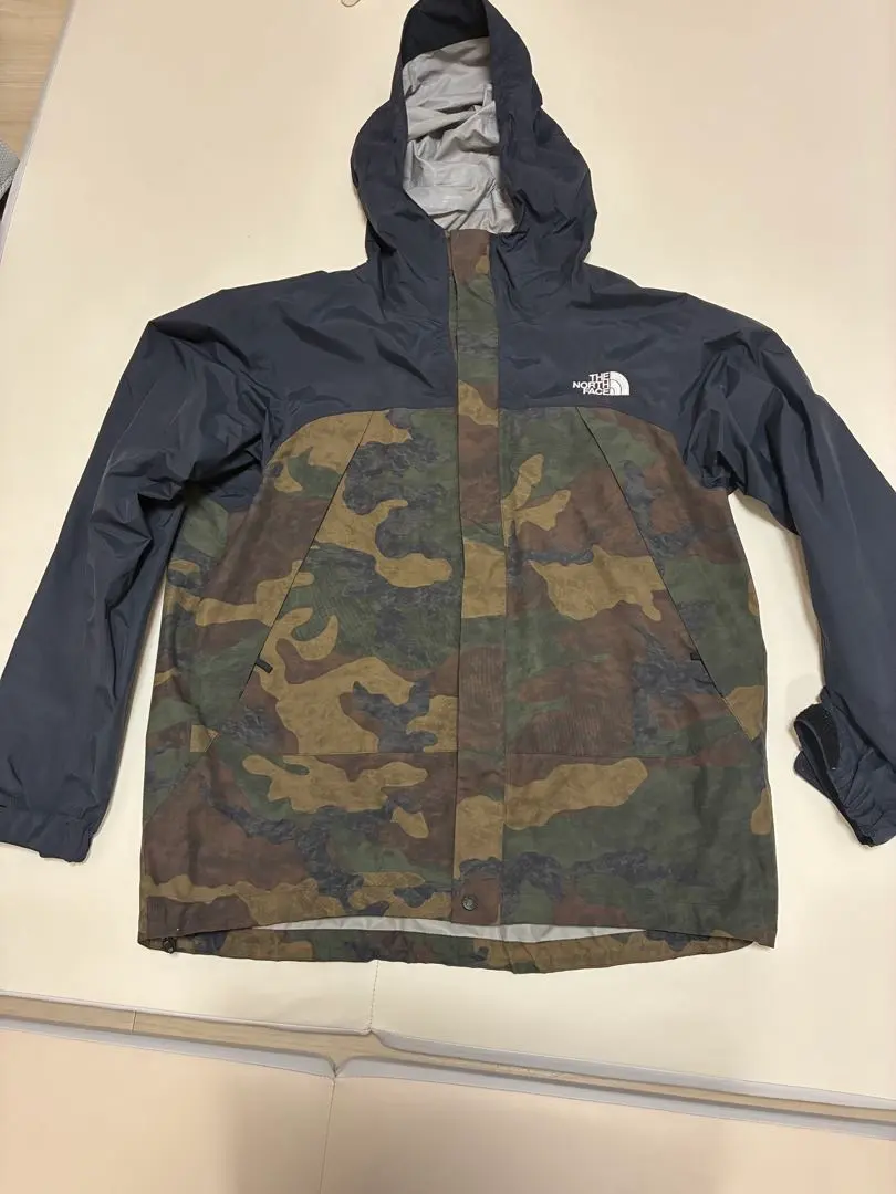 Thumbnail of THE NORTH FACE Camouflage Mountain Parka L with Tags