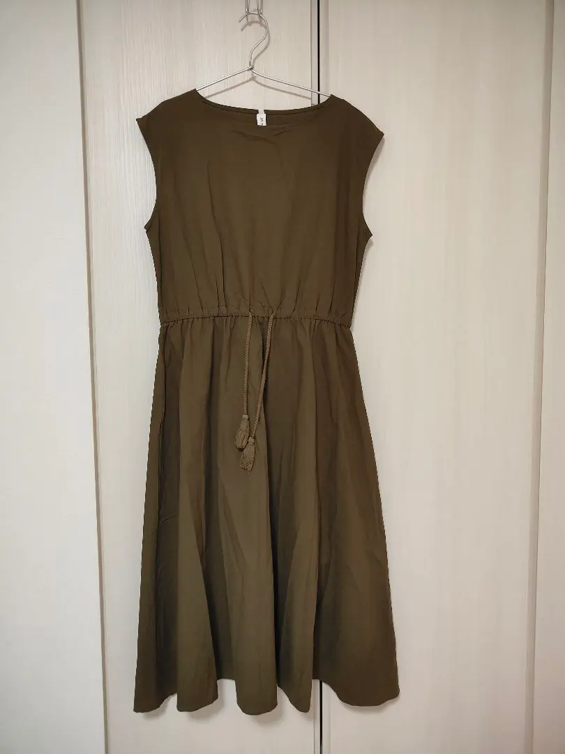 Thumbnail of Unused JUNOAH Dress, Green, Size M, with tag