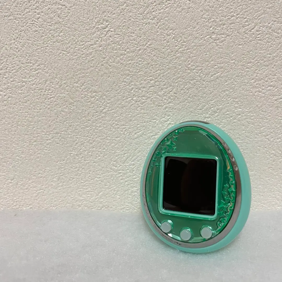 たまごっちidl グリーン　ストラップ付き Amazon.co.jp: Tamagotchi iD グリーン(たまごっち アイディー